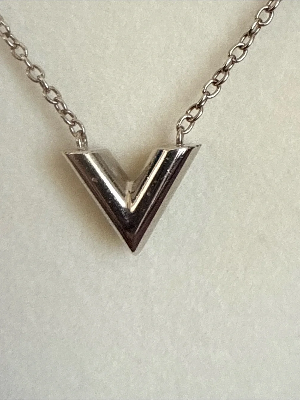 Authentic Louis Vuitton Necklace-Signature V -Shaped Silver Pendant Necklace